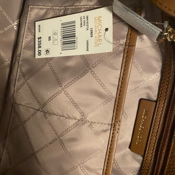 Michael Kors new tote bag 16 wide 13 long. - Picture 4 of 6